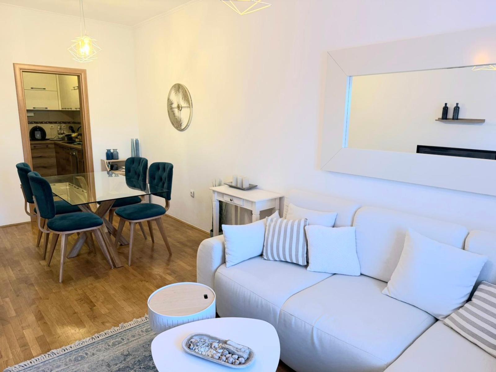 Agua Mare Apartment Budva Ngoại thất bức ảnh